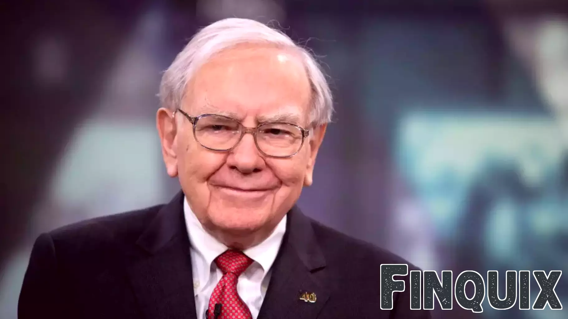 Buffett Unveils Exclusive Reading List at Berkshire Hathaway's 2025 Shareholder Meeting