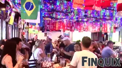 World Cup business boom: Phoenix soccer fans pack local pubs to support international teams
